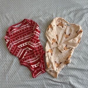 Bundle of 2 Old Navy Christmas Themed Bodysuits - 3-6 Months